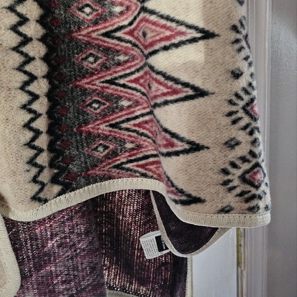 Cardigan - Picture 4 of 7